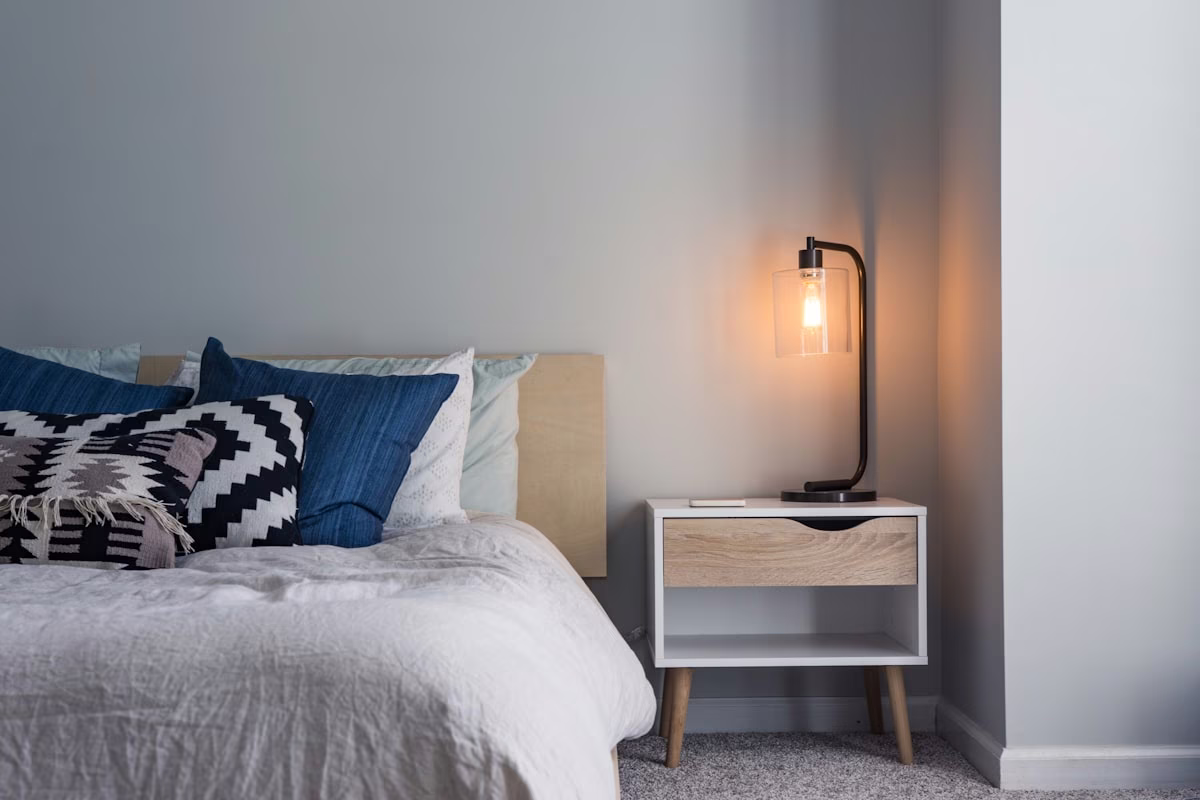 Dicas de Decoração para Quartos Pequenos no Aluguel de Temporada